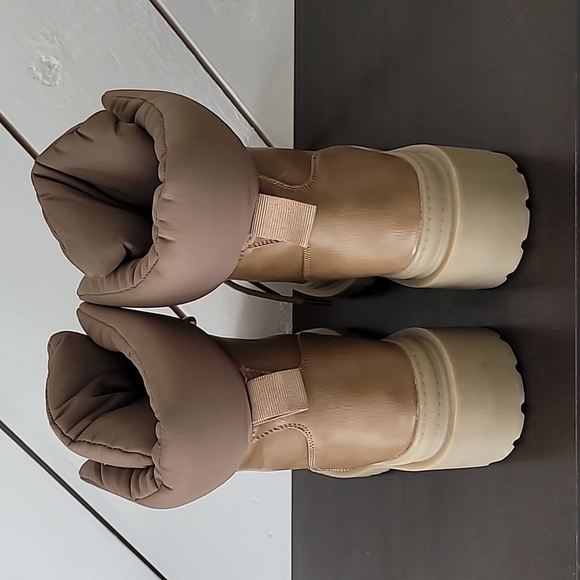 NEW Journee Collection Womens Irrah Taupe 7M Combat Boots Lace up - Picture 4 of 9